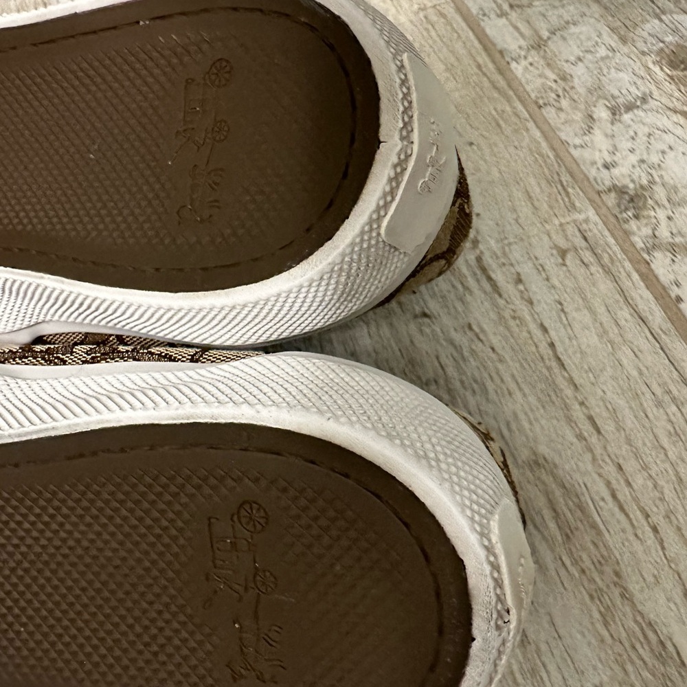 COACH women’s Chrissy style, signature logo Slip-On Canvas Shoes, size 10 - Picture 9 of 11
